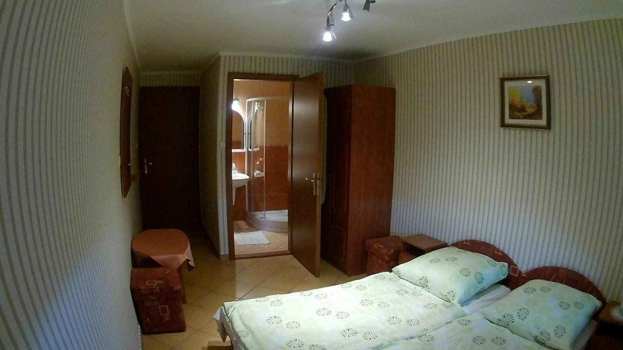 Abigel Vendeghaz Hotel Harkány Exterior foto